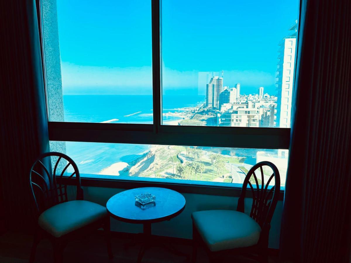 C Tower Apartments Netanya Exteriör bild
